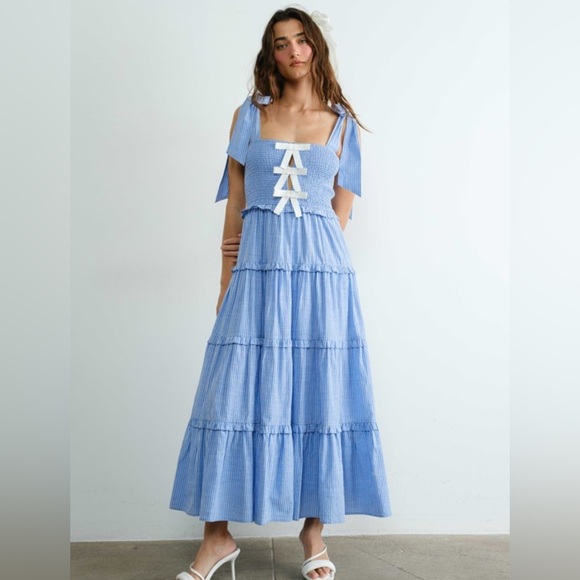 Dresses & Skirts - NWT Maxi Dress in blue with tie straps